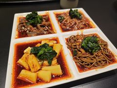 -艳阳天民俗村(公园路店)