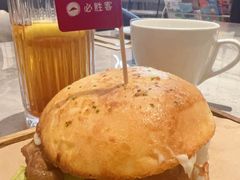 -必胜客(仲盛商城王安宇主题店)