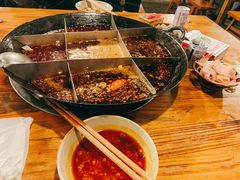 -岗上渣渣老火锅(两路口店)