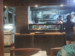 -亮亮面馆(经六路店)