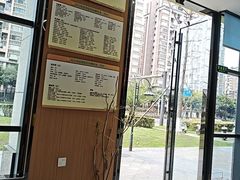 -半岛宠物医院24小时·内窥镜·牙科·碎石中心(府城大道店)
