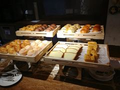 -湖景知味西餐厅•自助餐• 轻食(南京金茂威斯汀大酒店)