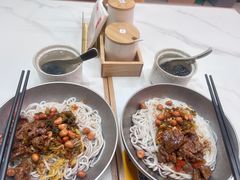 -粉观右江西鲜辣米粉(天地店)