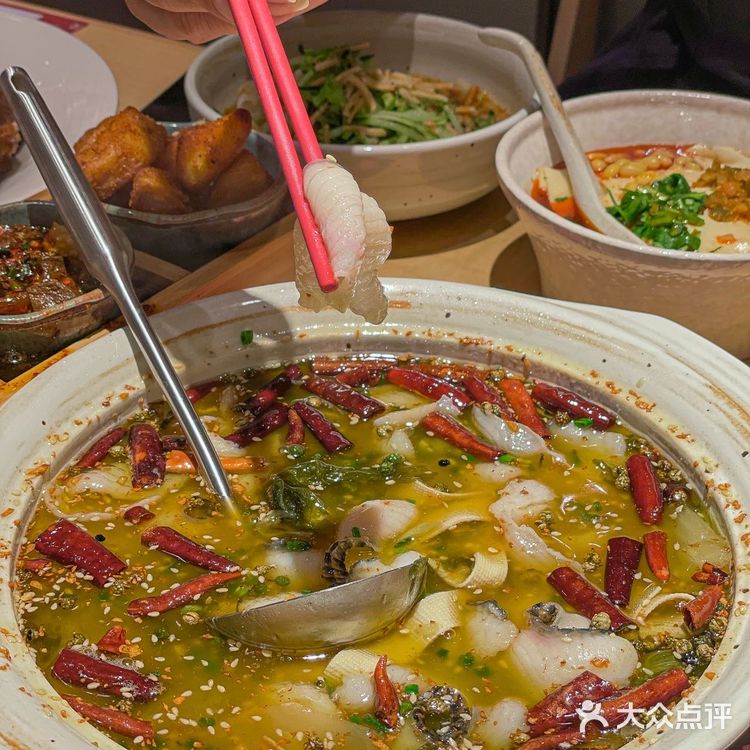 · 餐牌上80多道西北美食 人均 45