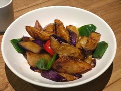 地三鲜-上关雪東北菜(中房金谊店)