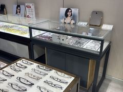-零度眼镜·宝视友·蔡司依视路(吾悦花街店)