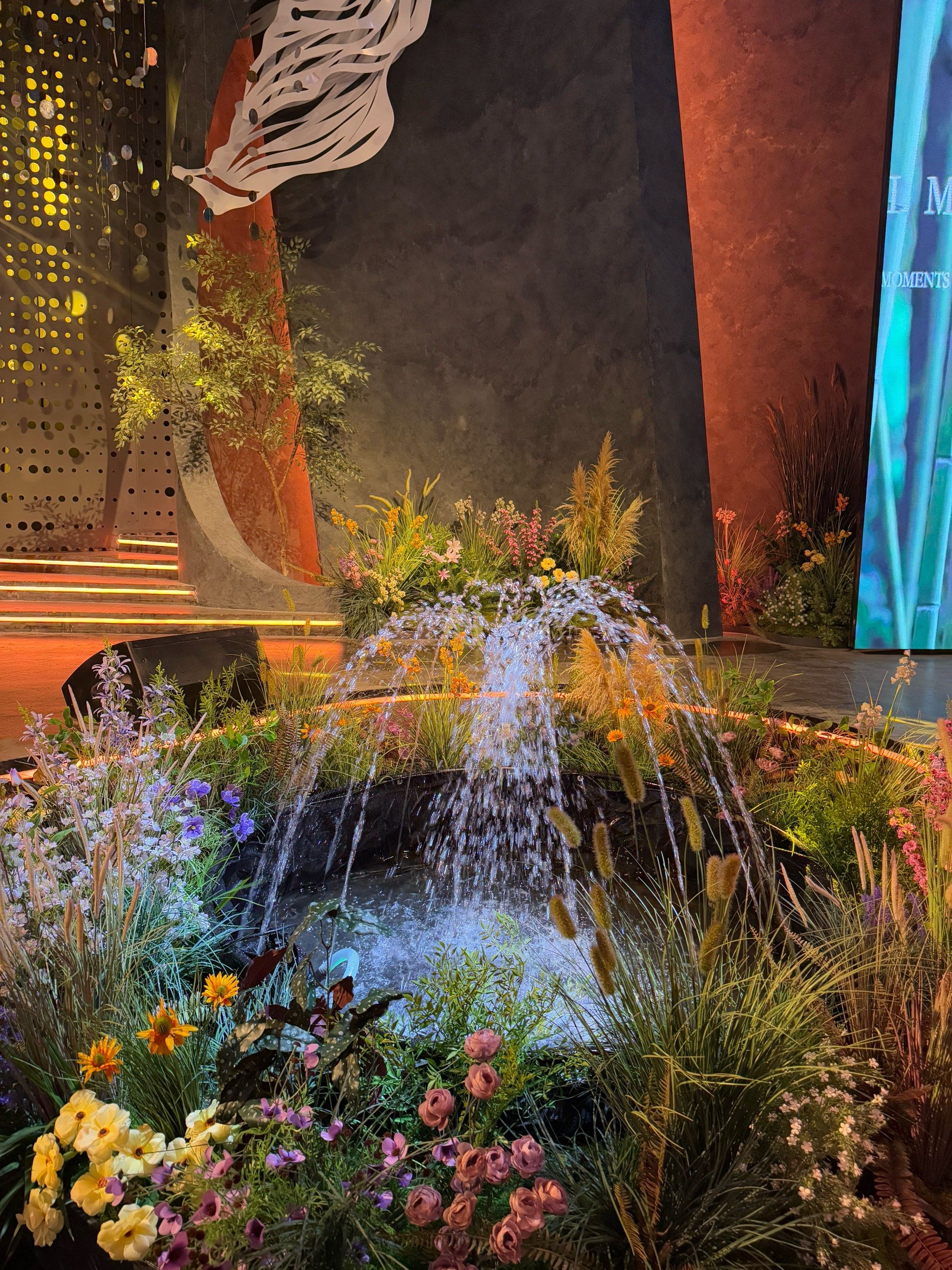 好高级!终于在重庆找到一家植物水景婚宴厅了❗