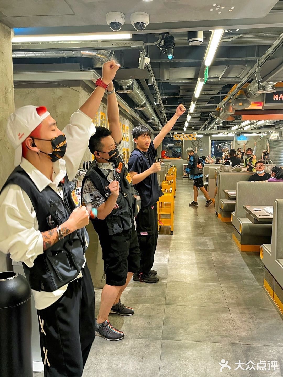 一杯只要20+，可以免费加三种料哈哈哈️