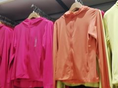 -优衣库(威海威高购物中心店)