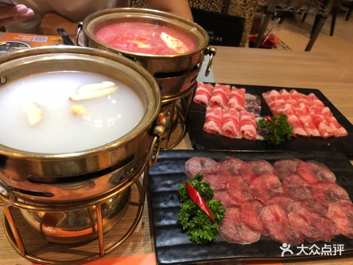 小辉哥火锅(金鹰3期店)辉哥金牌雪花牛肉图片 