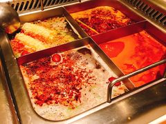 -海底捞火锅鲜切牛肉主题店(长寿路店)