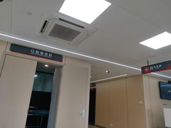 -上海市松江区泗泾医院