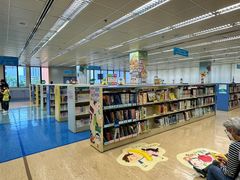 -屯门公共图书馆