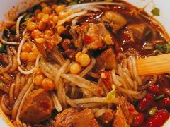 老成都红烧牛腩粉-麻婆婆白家肥肠粉(海岸城店)