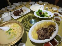 -白鹿苑蒙餐(鄂温克宾馆店)