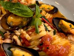 -卡佩罗意大利餐厅及酒吧Al Cappello Trattoria