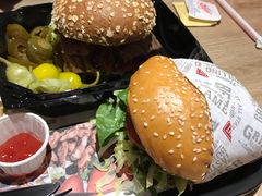 -The Habit Burger Grill 哈比特汉堡(复兴soho店)