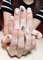 -睫乐园•睫公馆•美睫美甲沙龙