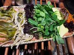 -老牌坊云南鱼豆花火锅(爱建店)