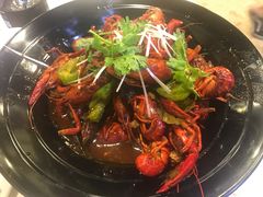 -虾弄弄海派小龙虾·牛羊蝎子火锅