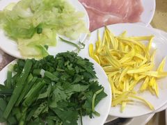 -桥香园云南过桥米线(金马碧鸡店)