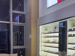 -视野联行眼镜·蔡司·控优点授权(长白万象汇店)