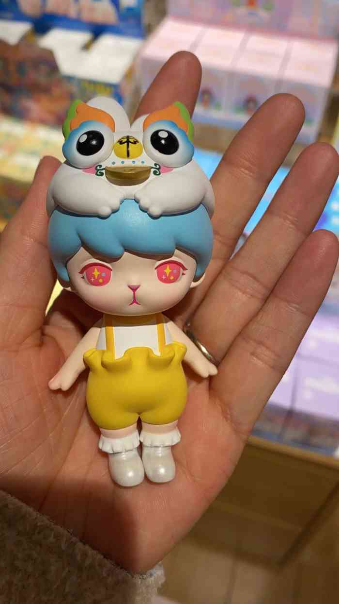 泡泡玛特popmart(清河万象汇店)-"yuki真可爱,连捏再摇,再到掂量重量