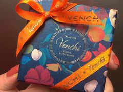 -VENCHI 闻绮(上海佛罗伦萨小镇店)