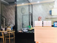 -白翔甜食店