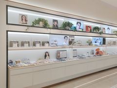 -J-Optical佳视明眼镜·蔡司视觉(青岛金茂览秀城店)