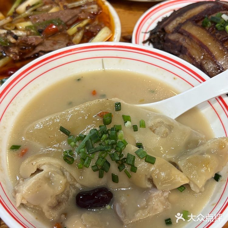 这家！解放碑土著都在吃的烂蹄花！！！！