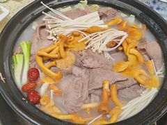 -九寨特色牦牛肉汤锅 羊肉汤锅