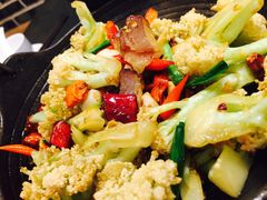 -万重锦·人文川菜馆(骡马市店)