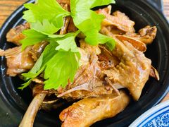 -亚忠小吃店(曾厝垵店)