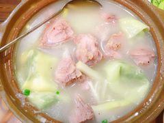 馄饨老鸭煲-老品芳