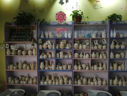 -泥娃娃DIY陶吧(易生活购物公园店)