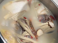 -三人行骨头王火锅(长寿店)
