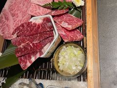 -铭牛烧肉·和牛海鲜自助(高新月牙湖店)