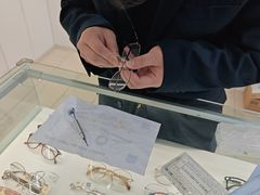 -美式眼镜·授权蔡司.依视路.尼康.豪雅.明月(南翔印象城店)