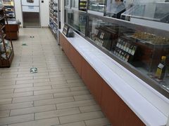 -全家便利店(莲花池东路店)