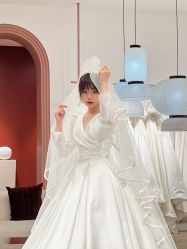 -派丽莫Pellimo原创设计婚纱品牌