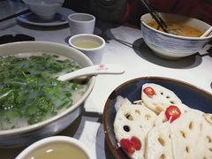 羊肉汤-丁里羊肉小镇(天鹅湖总店)