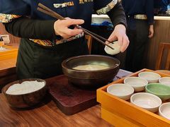 -良米山·云南野生菌过桥米线(上海首店)