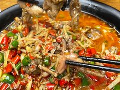 仔姜田鸡-邱金小炒·30 年盐帮江湖菜(自贡店)
