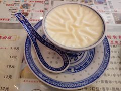 -广信牛奶甜品世家(台东店)