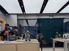 -DJI大疆(深圳华强北曼哈授权体验店)