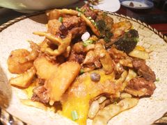 压锅大丰收-95号酱骨·一块豆腐(展春园西路店)