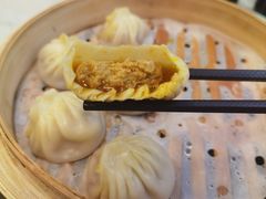 蟹黄汤包-食惠里小笼包面馆(越秀店)