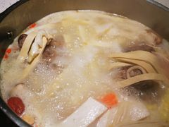 -三人行骨头王火锅(长寿店)