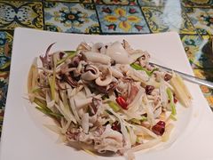 -小红鲸·海鲜餐厅(轸大路店)
